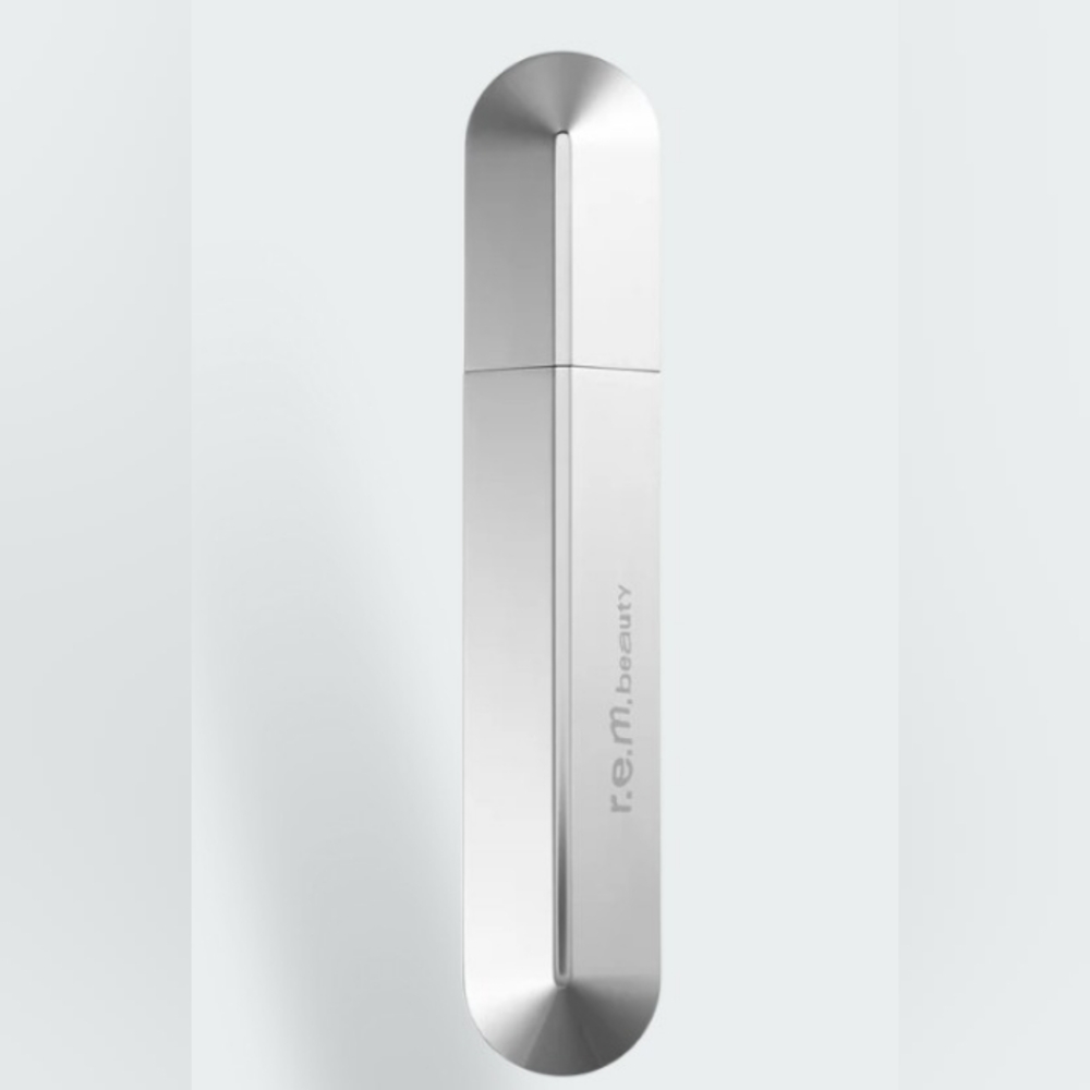 R.E.M. Beauty Flourishing Lengthening Mascara